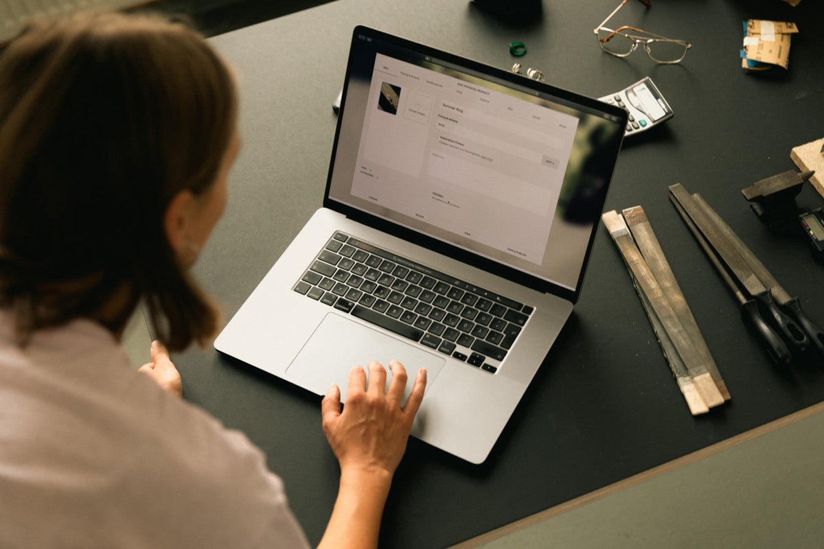 How to Be More Visible at Work (Without Feeling Like You're Bragging)