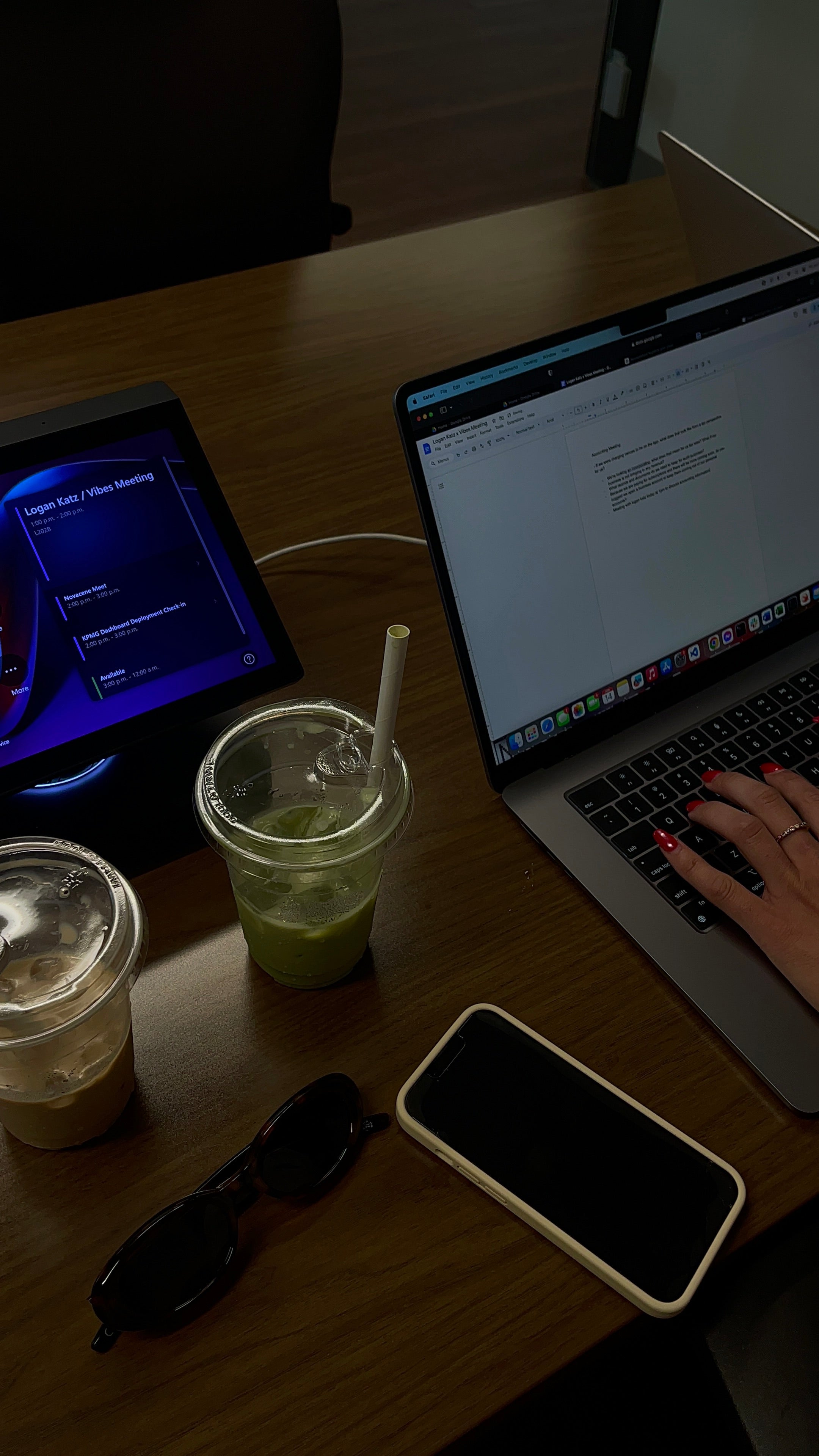 How to Use AI to Prepare for High-Stakes Meetings Like a Senior Leader